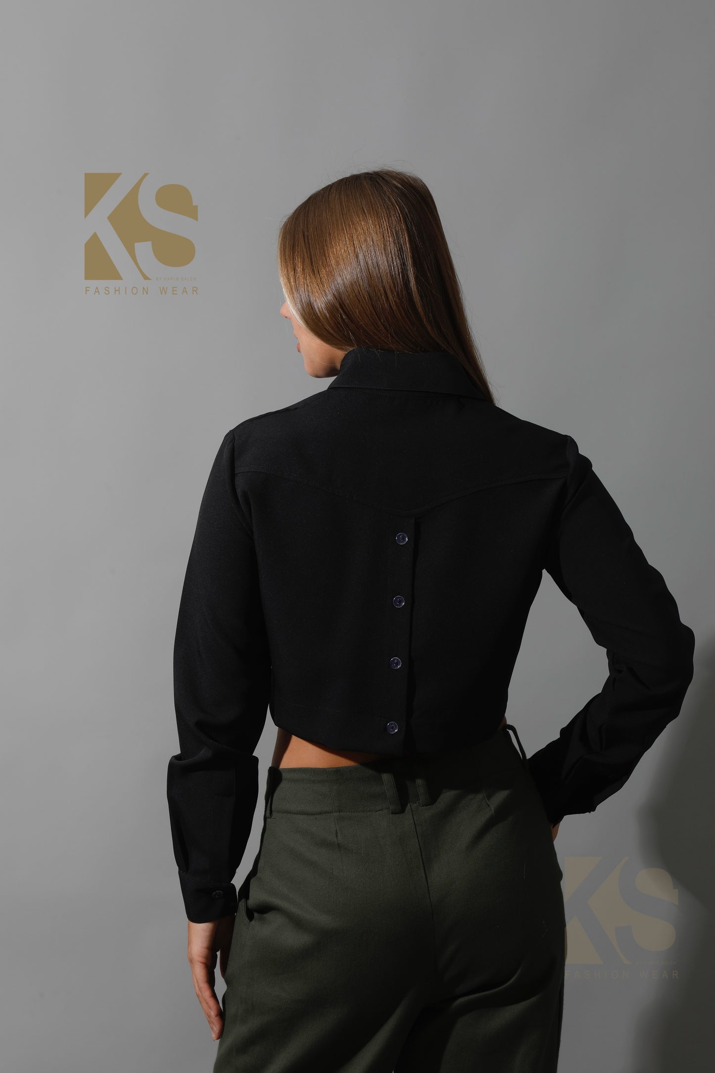 Pockets Cropped Shirt - Black