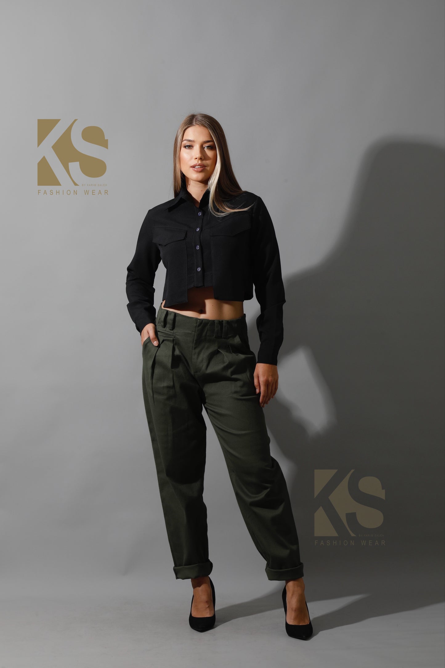 Pockets Cropped Shirt - Black