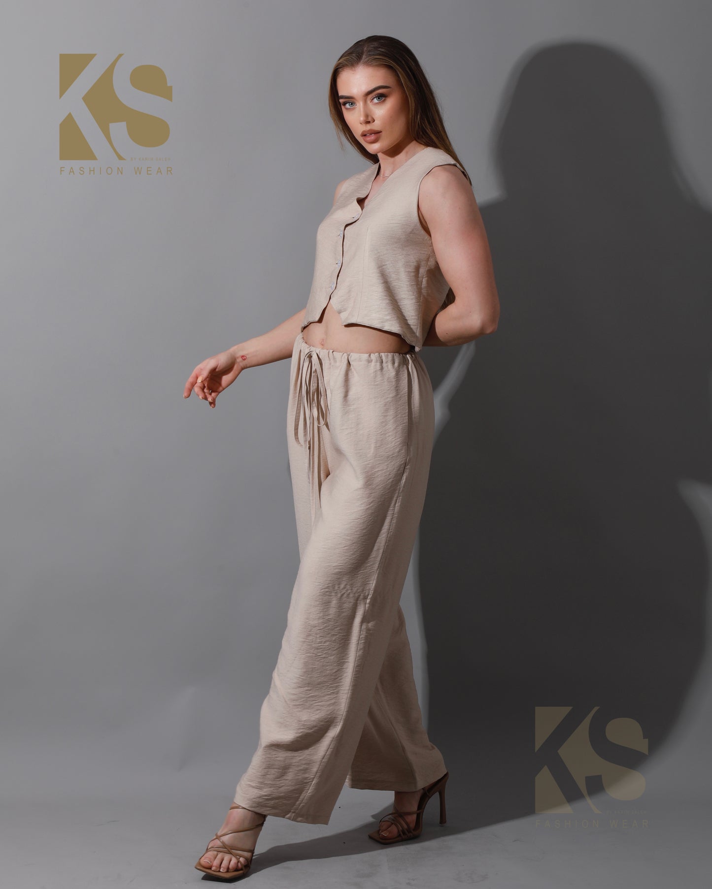Cropped Vest Set - Beige