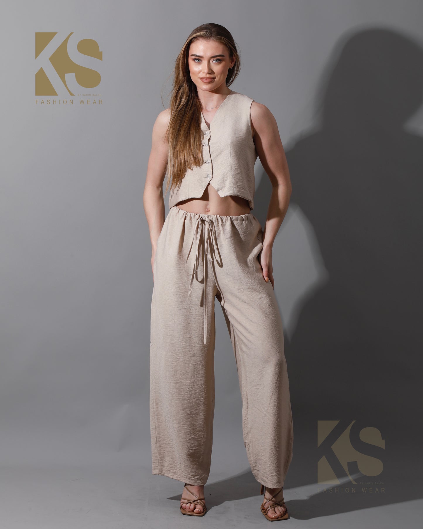 Cropped Vest Set - Beige