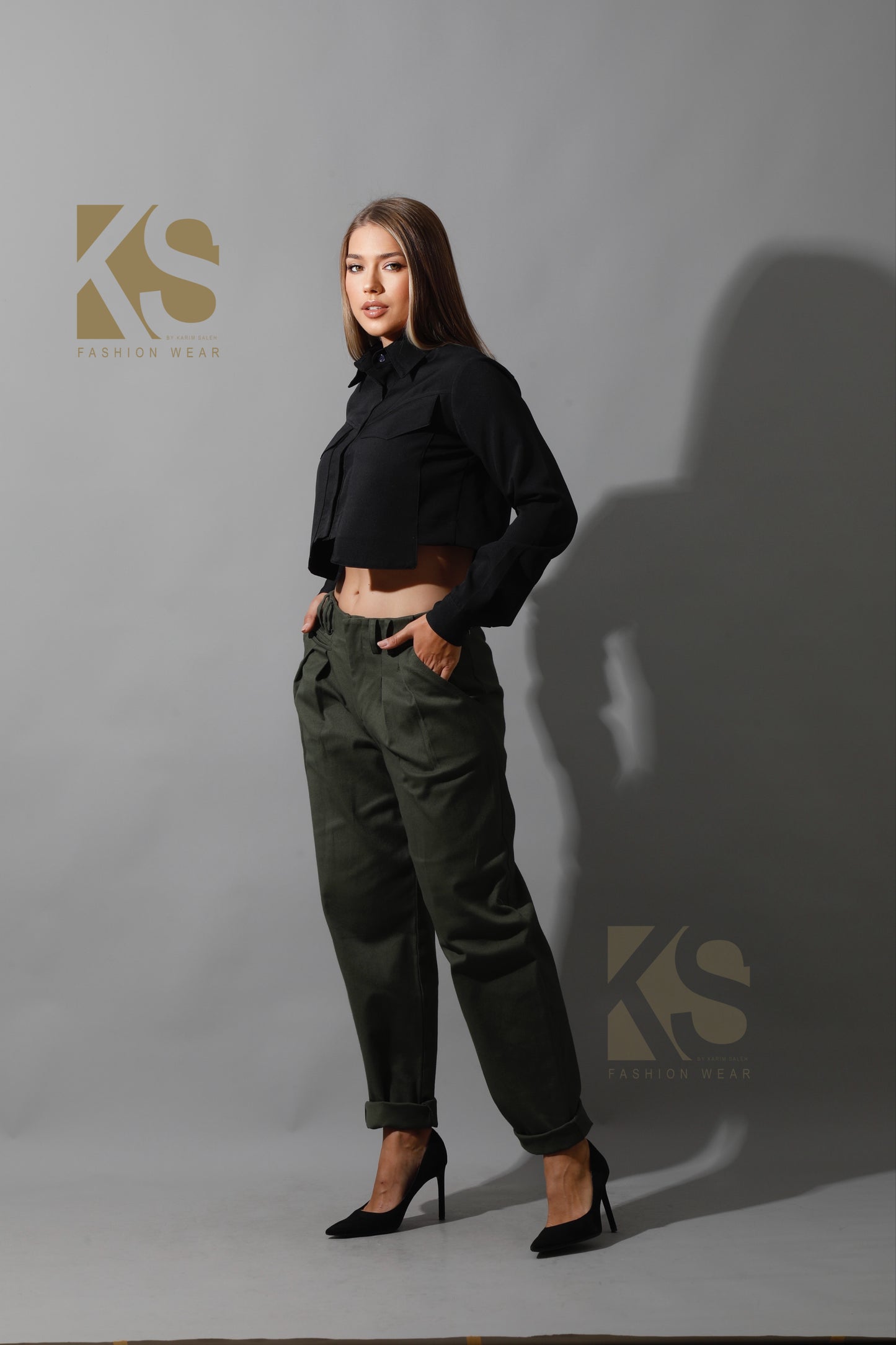 Pockets Cropped Shirt - Black
