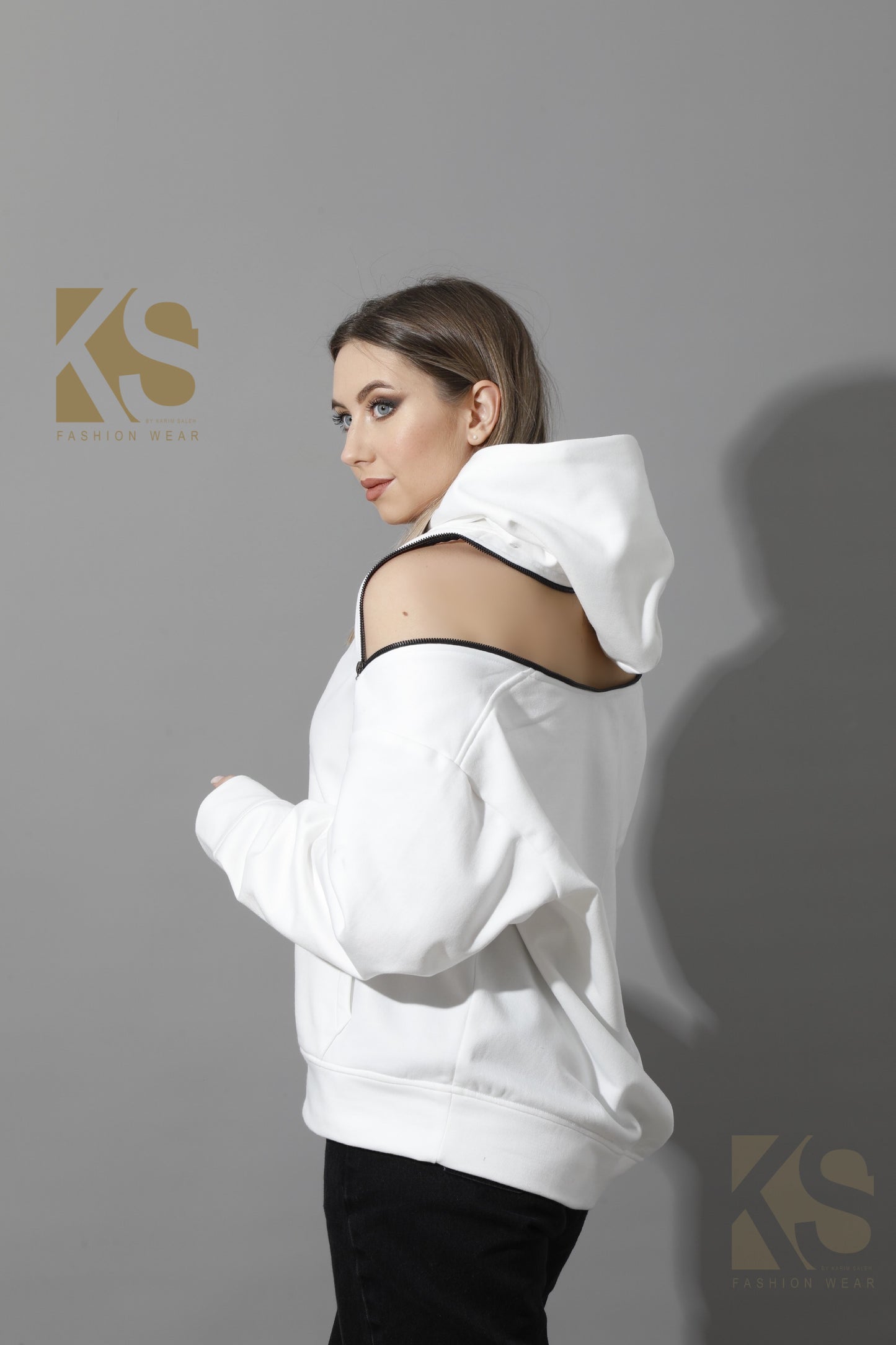 Zipped Oversized Hoodie - White