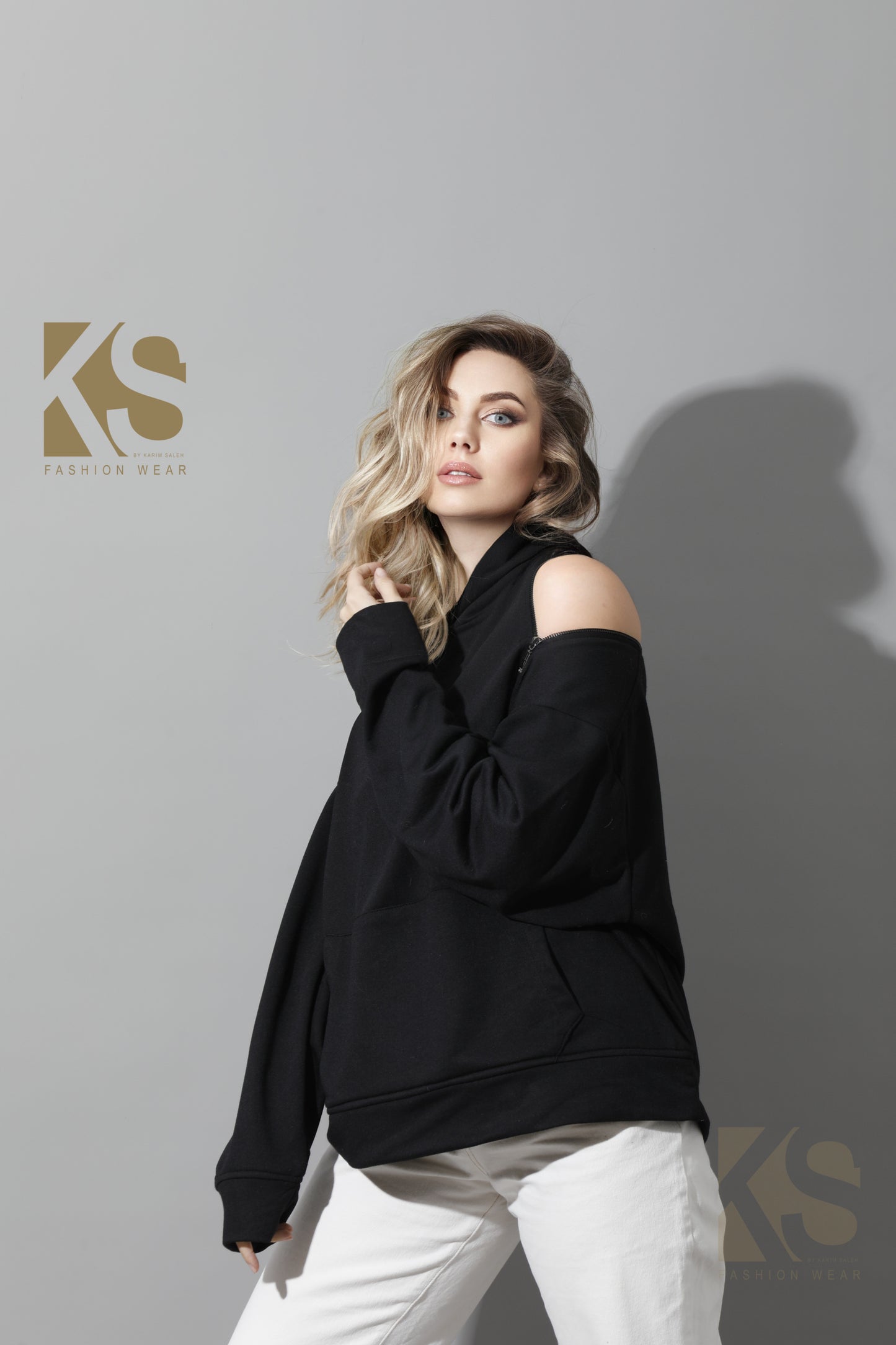 Zipped Oversized Hoodie - Black