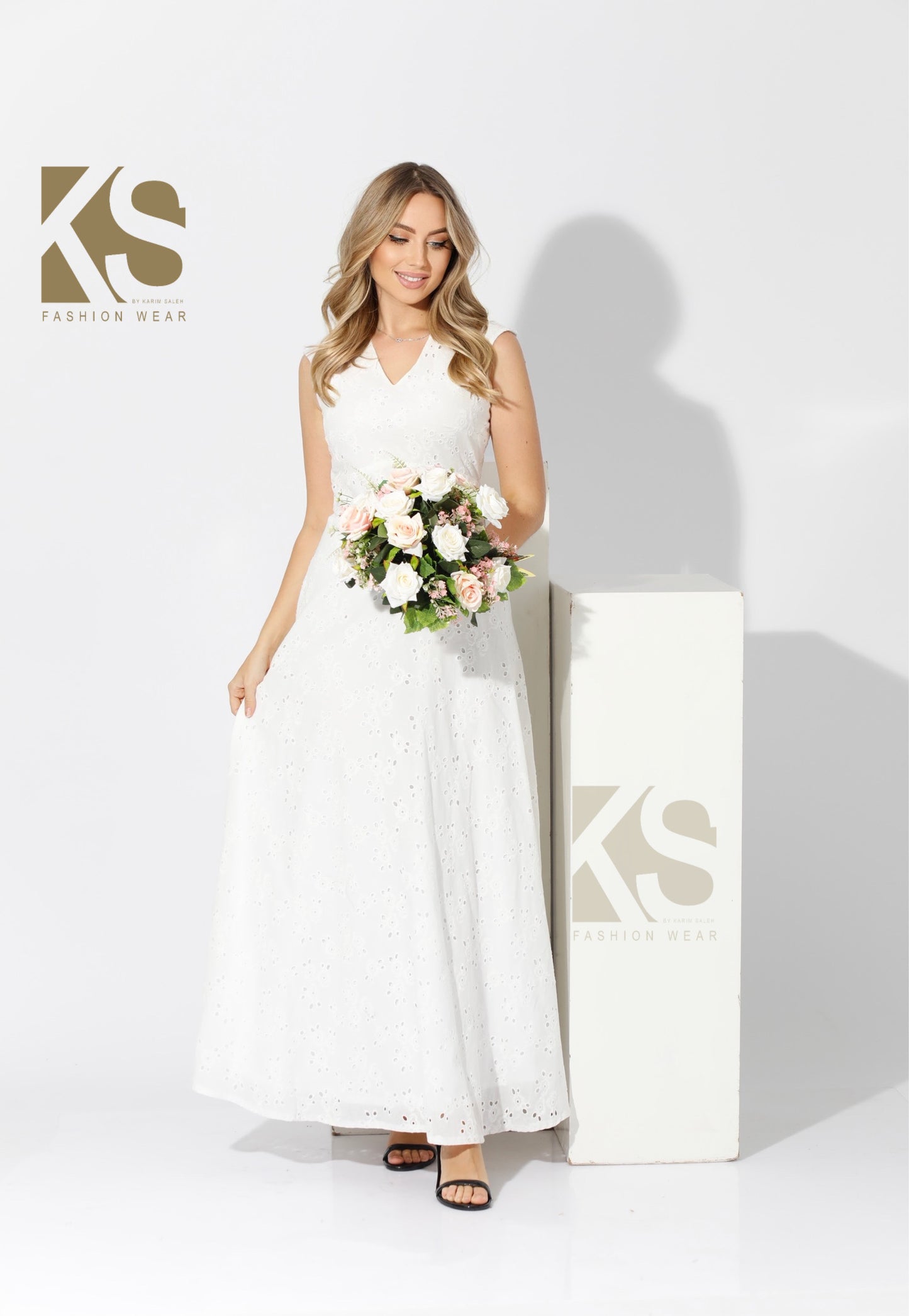 Rokama Maxi Dress - White