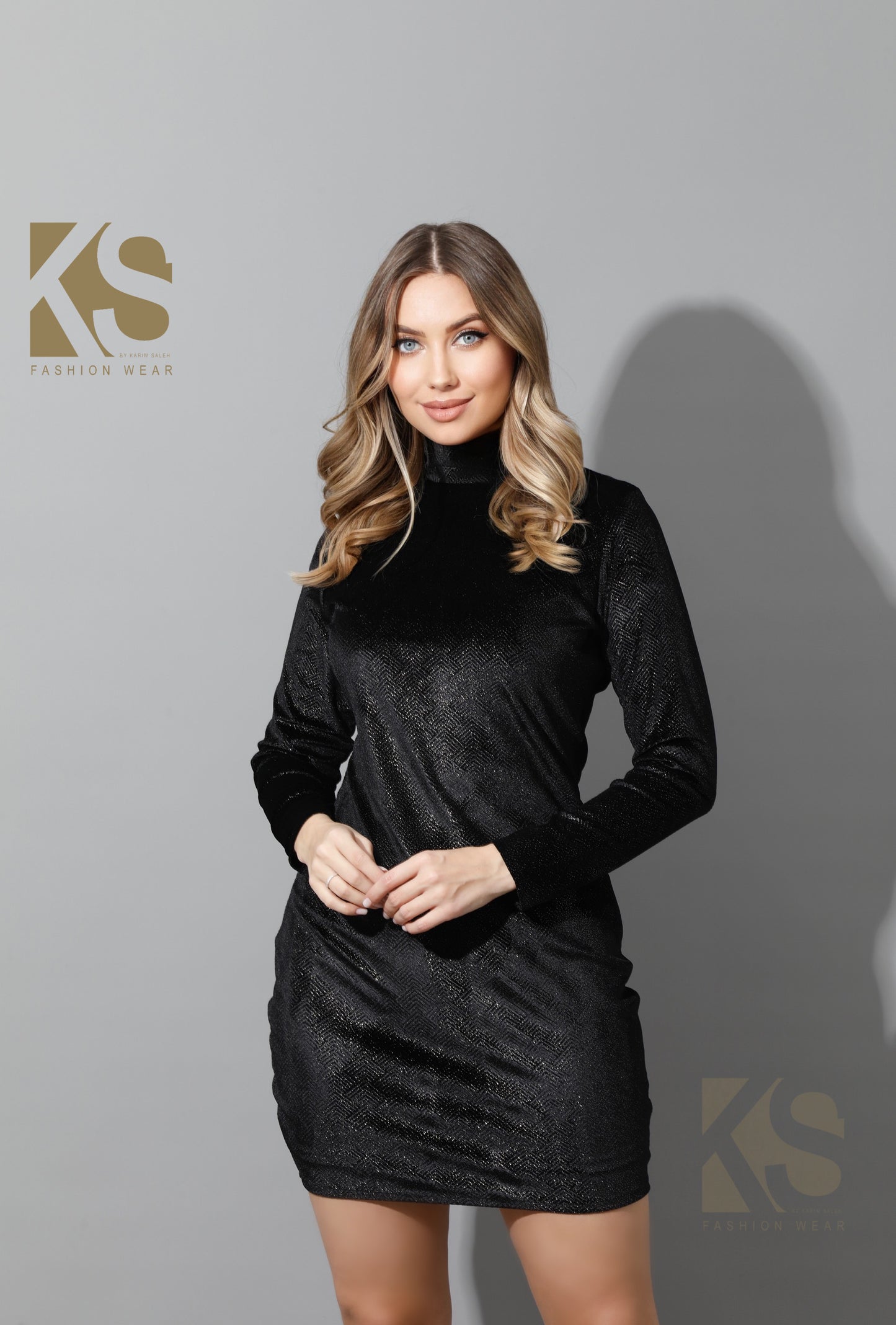 Golden High-neck Short Dress - Black & Gold