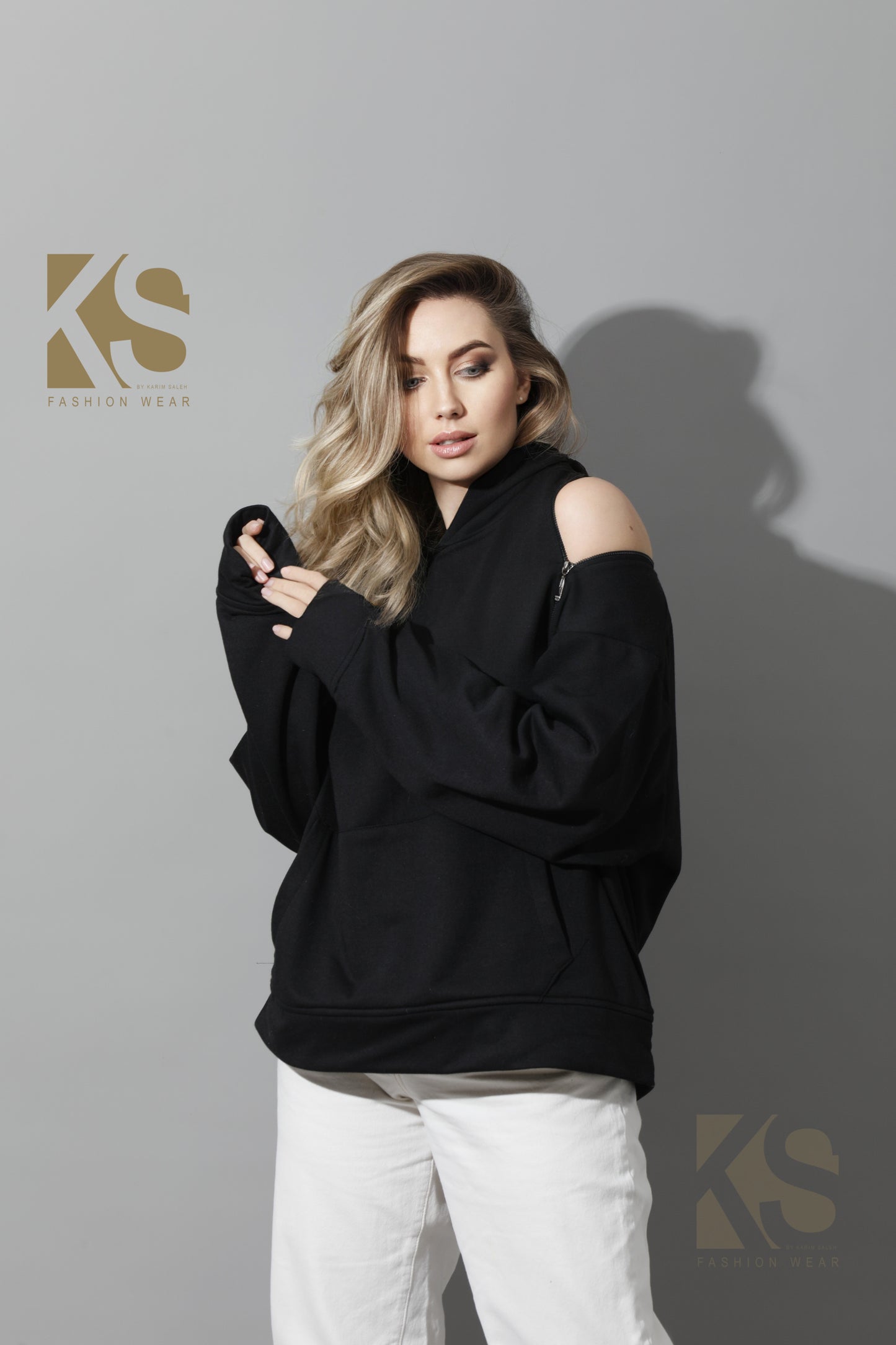 Zipped Oversized Hoodie - Black