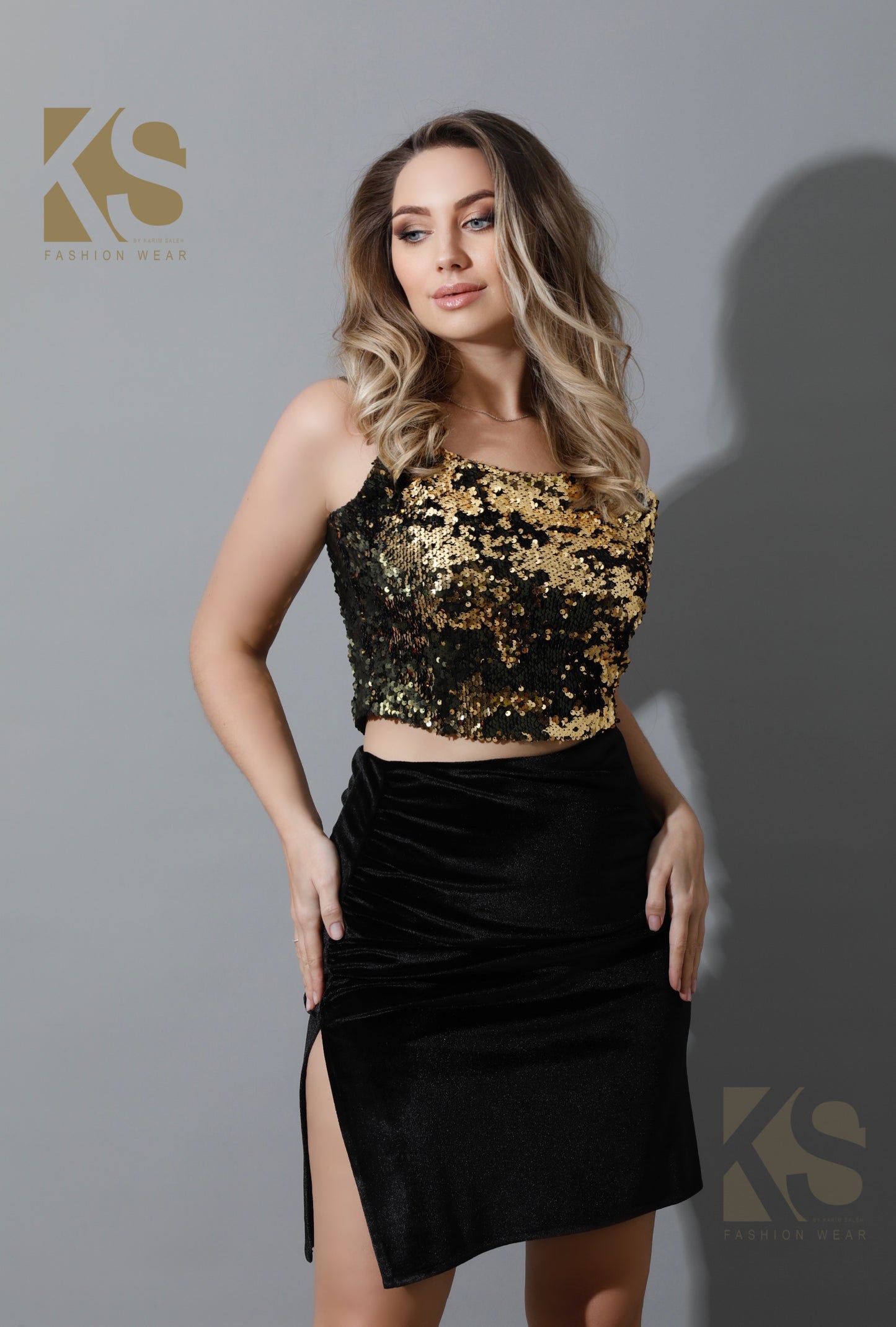 Side Slit Short Skirt - Black