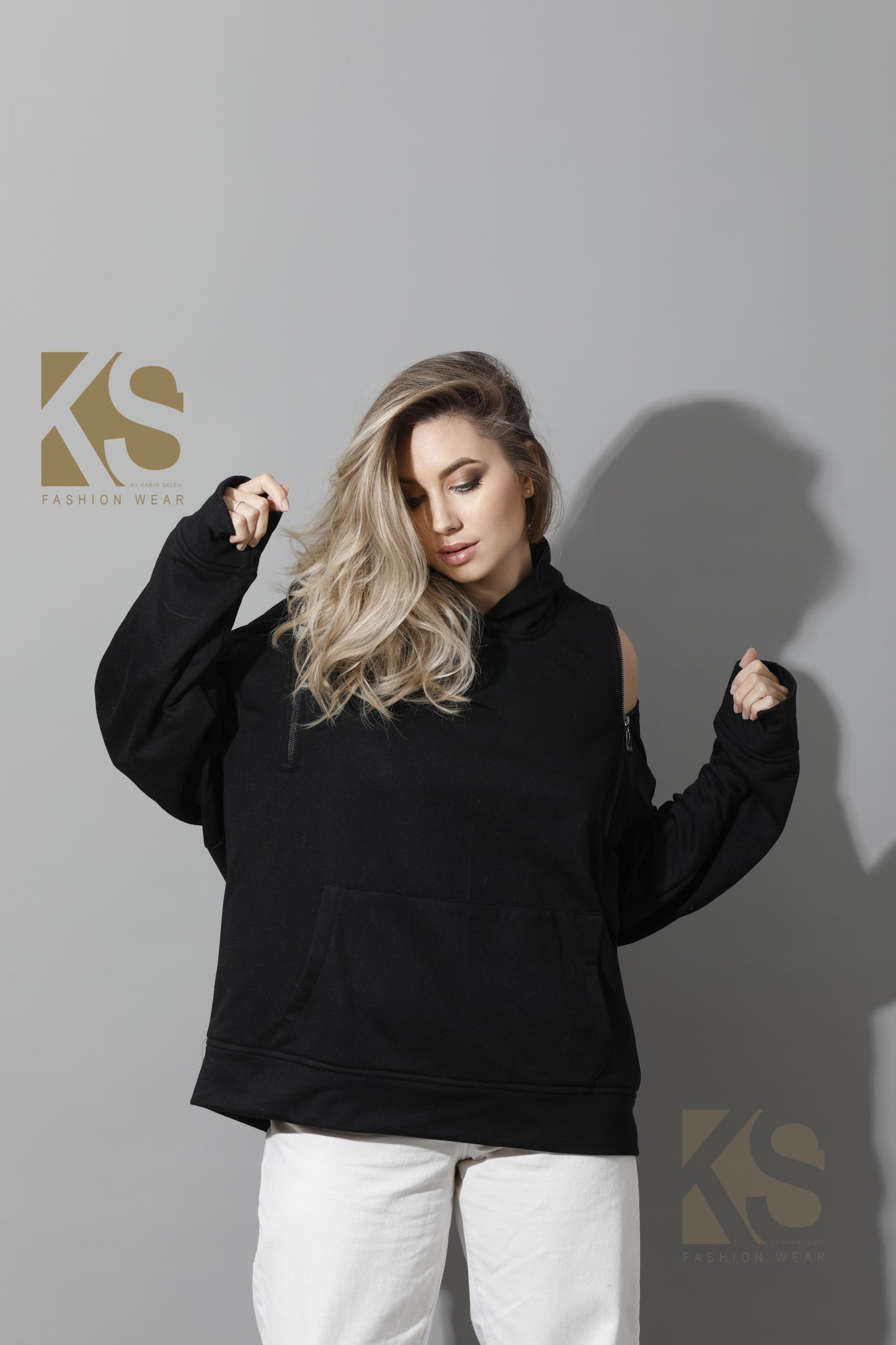 Zipped Oversized Hoodie - Black