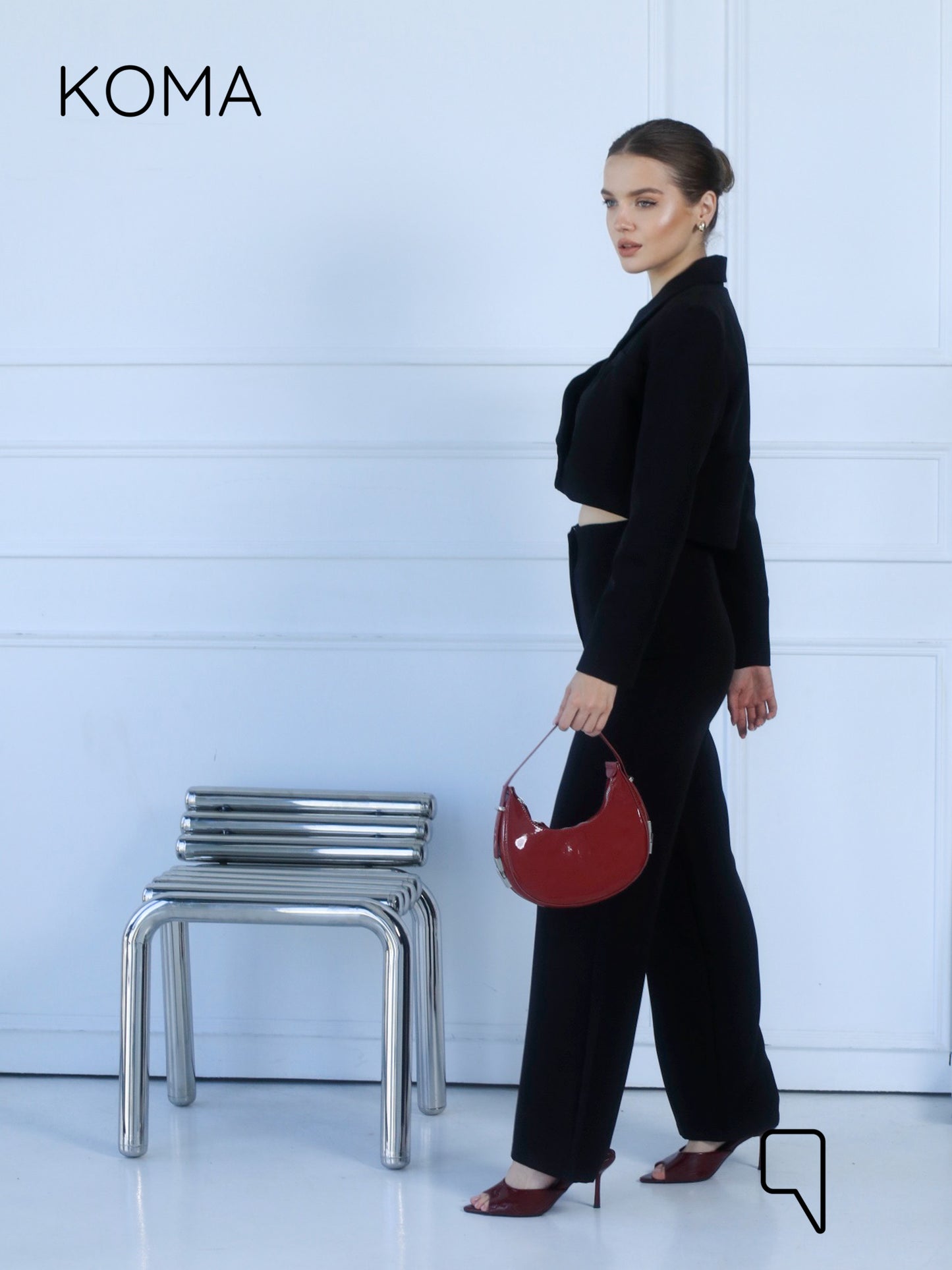Uma Cropped Blazer - Black
