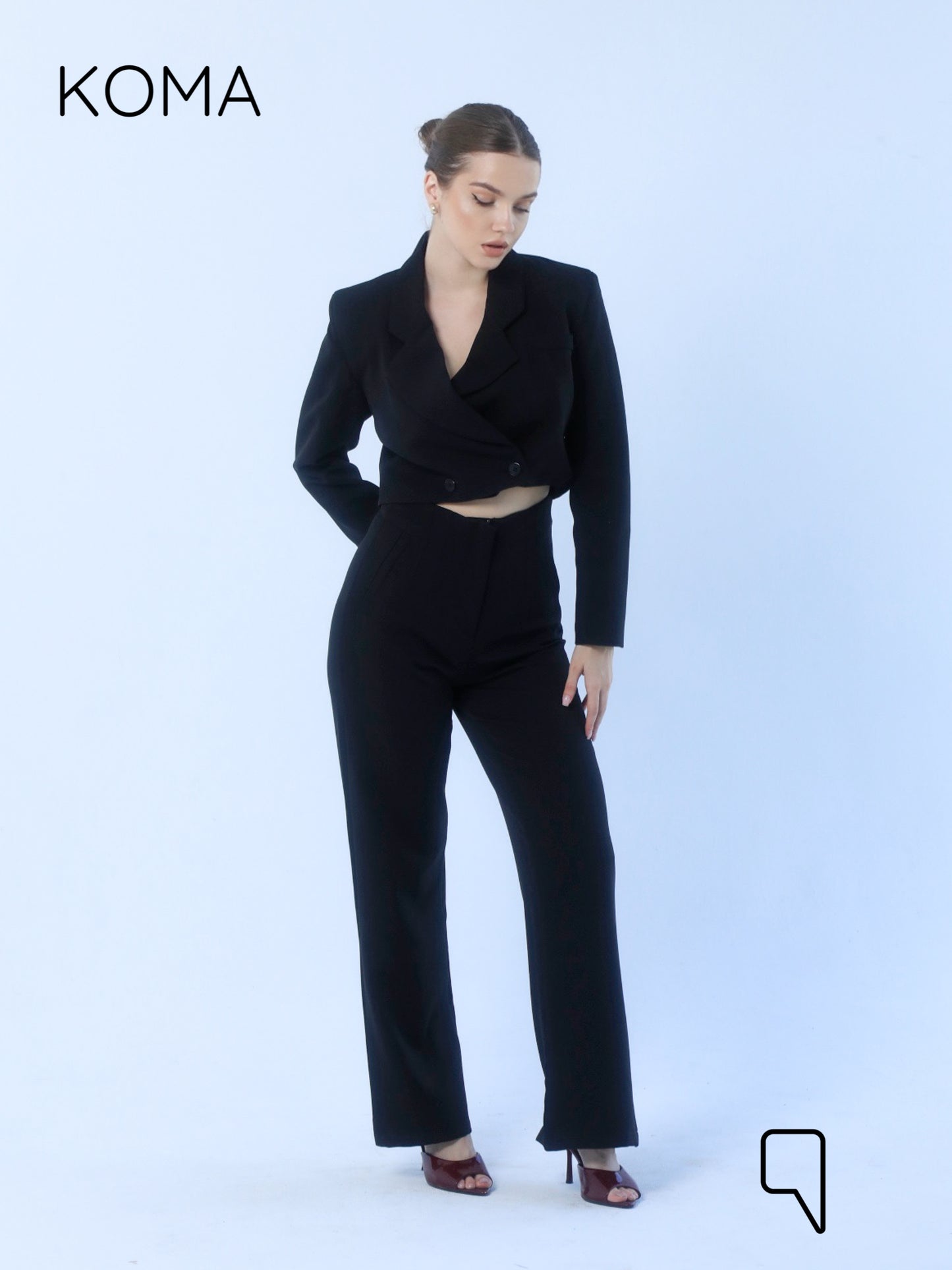 Uma Cropped Blazer - Black