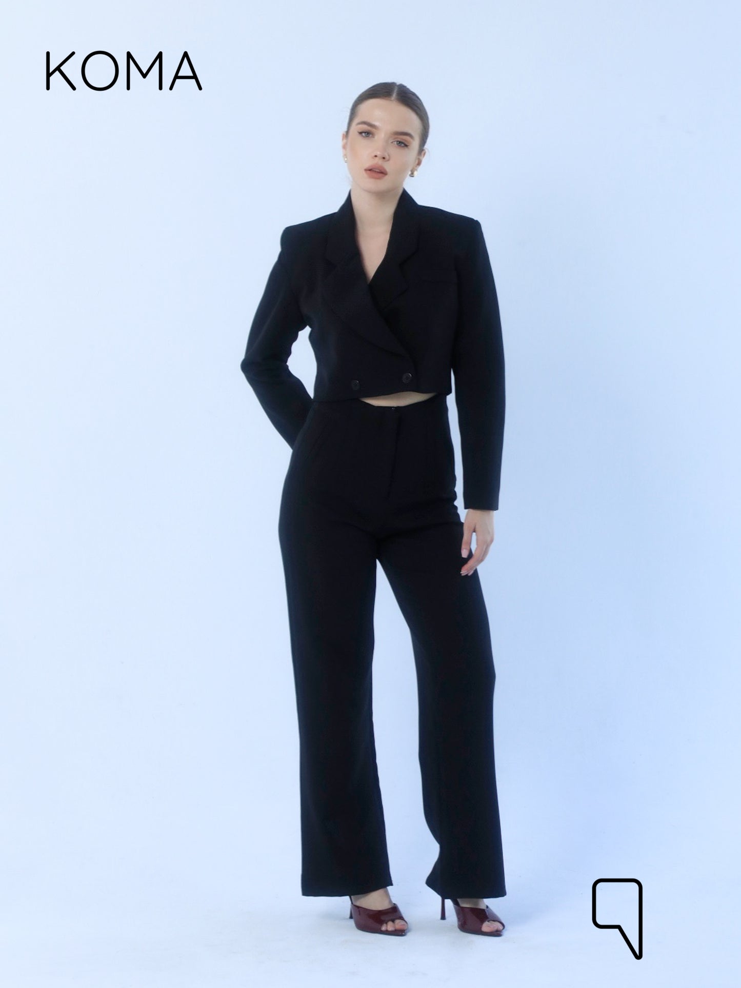 Uma Cropped Blazer - Black