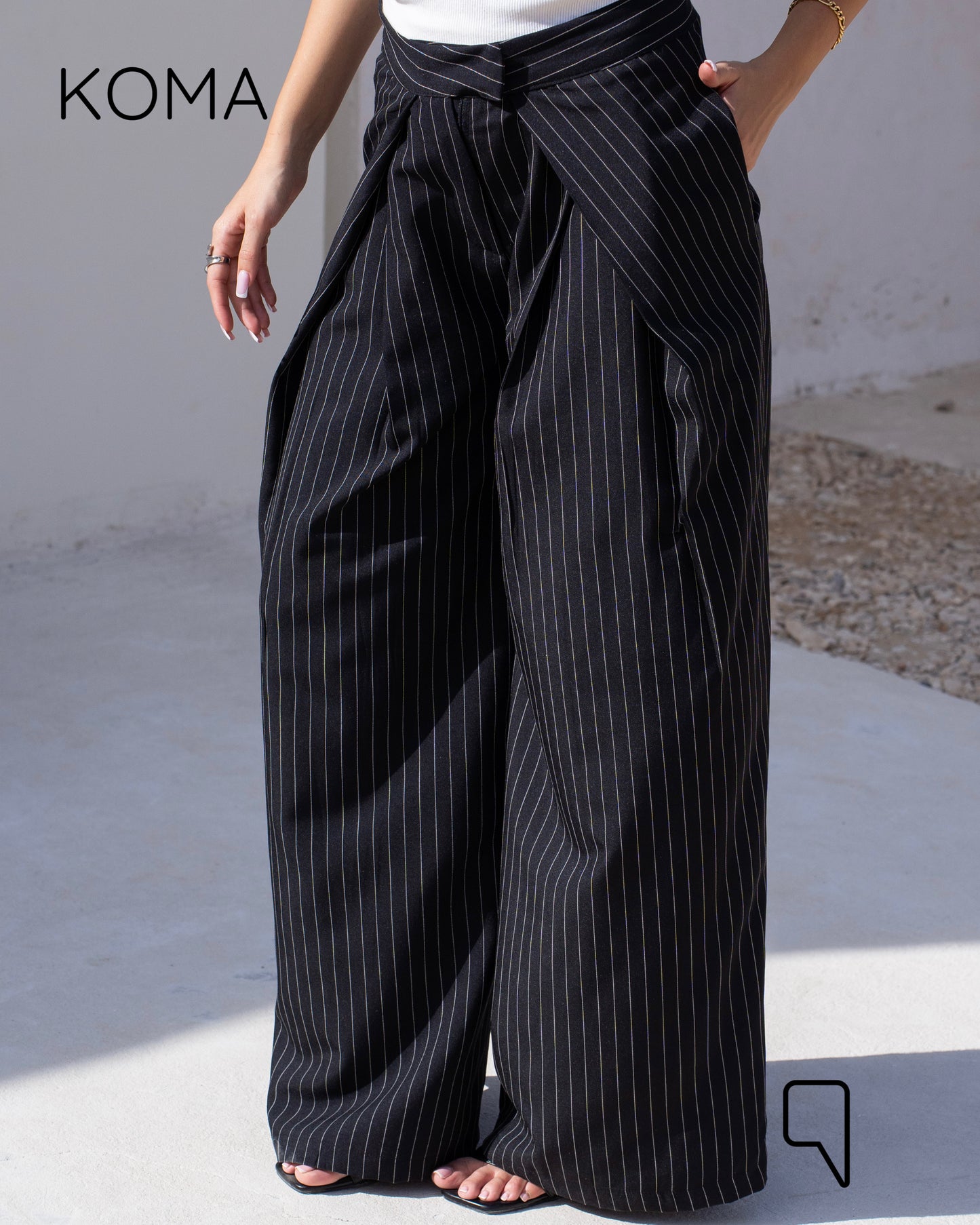 Stripped Double Pleated Trousers - Black