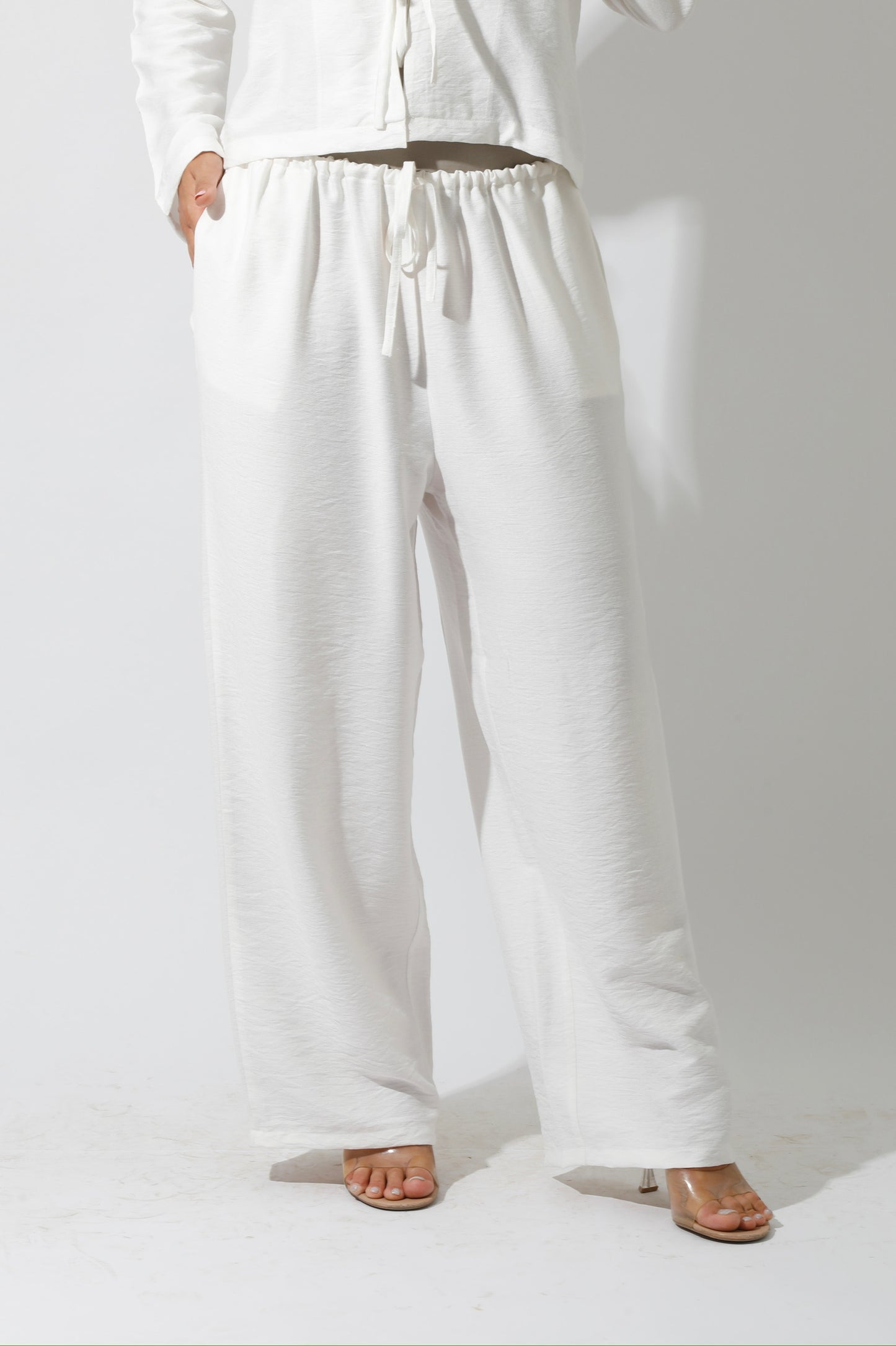 Short Cardigan & Lose Tied Pants Set - White