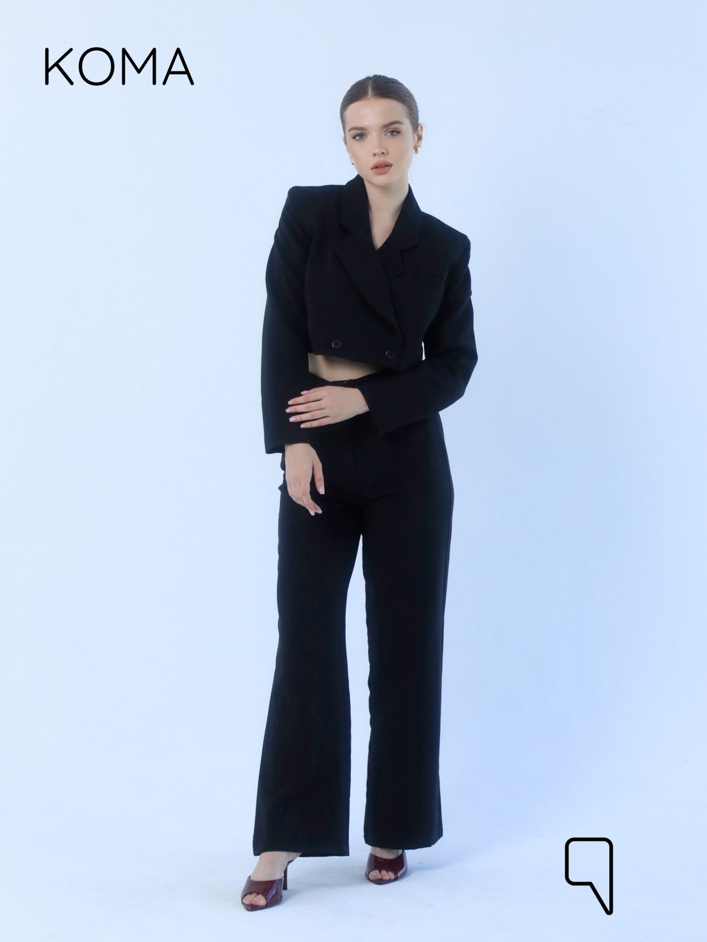 Uma Cropped Blazer - Black