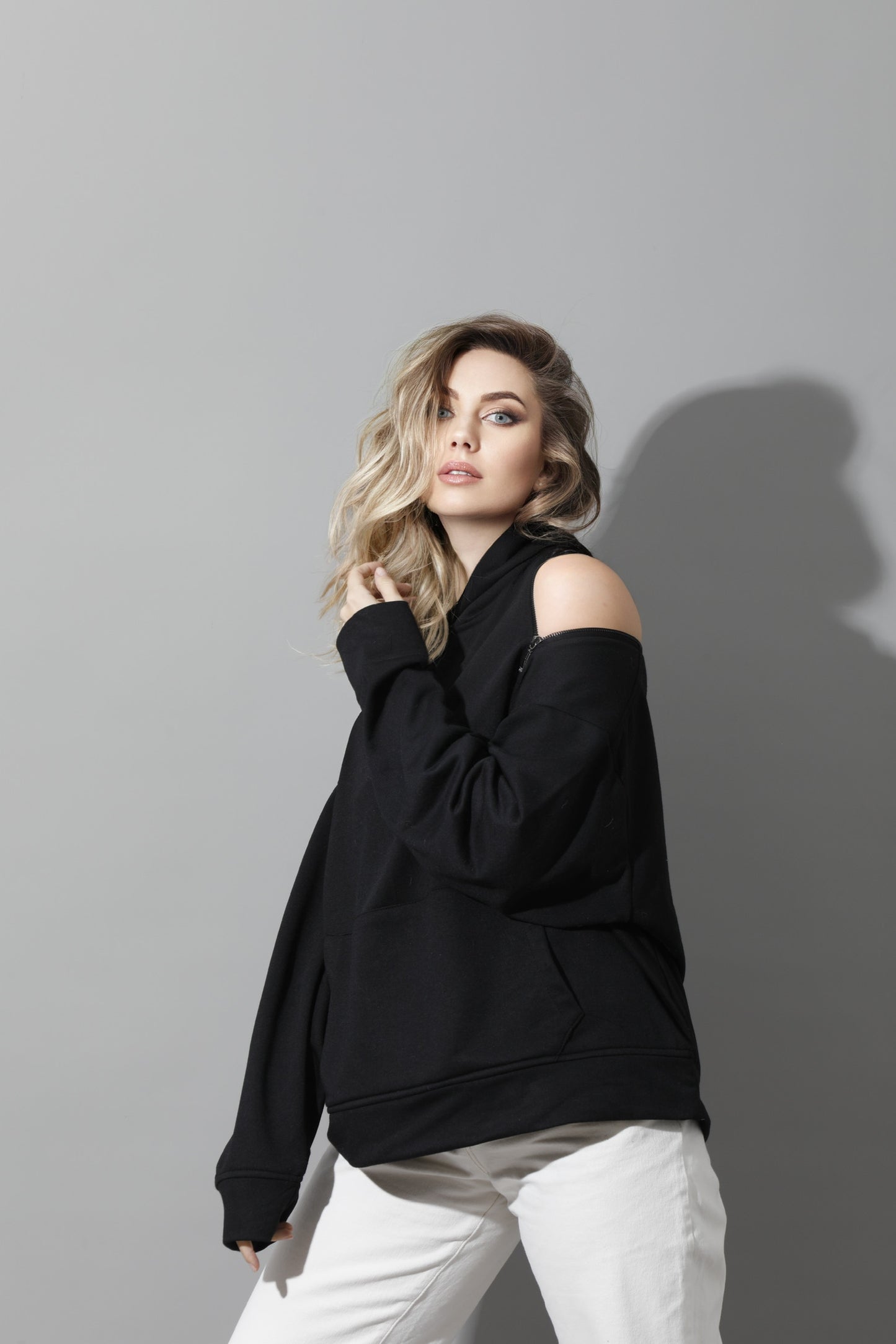 Zipped Oversized Hoodie - Black
