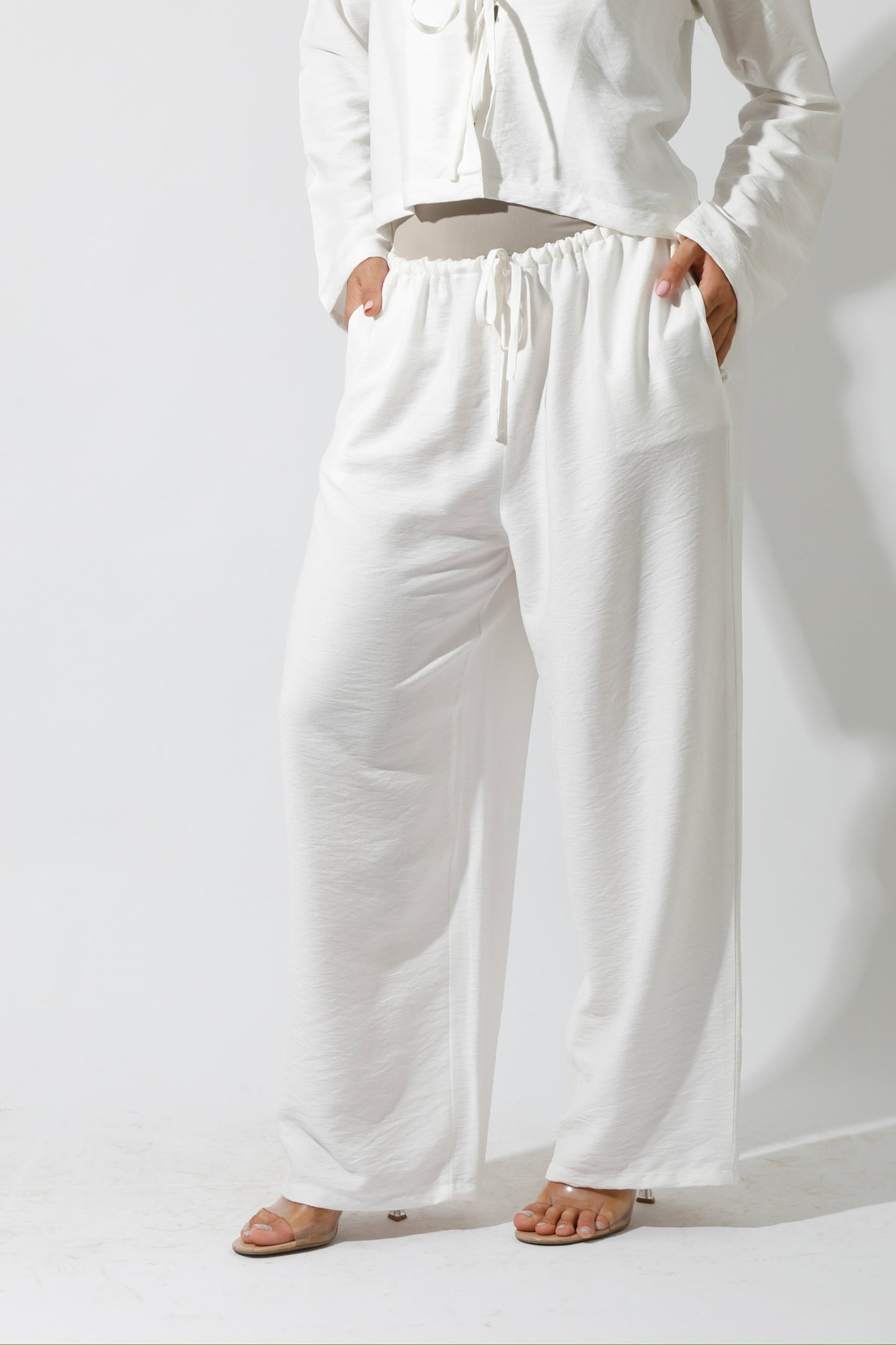 Short Cardigan & Lose Tied Pants Set - White