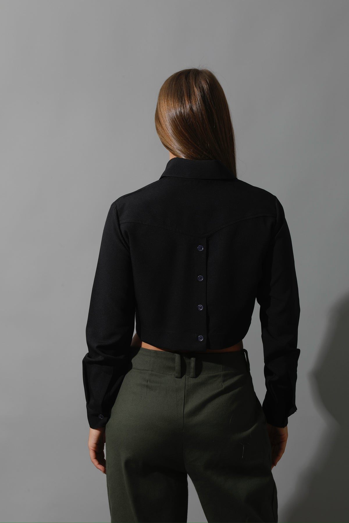 Pockets Cropped Shirt - Black