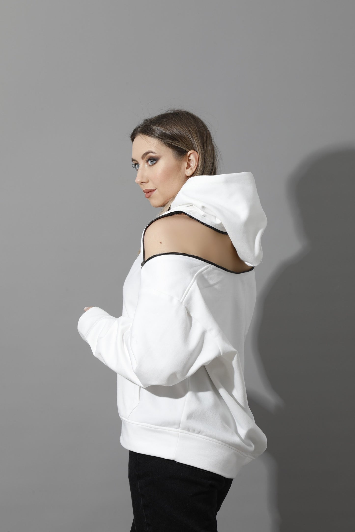 Zipped Oversized Hoodie - White
