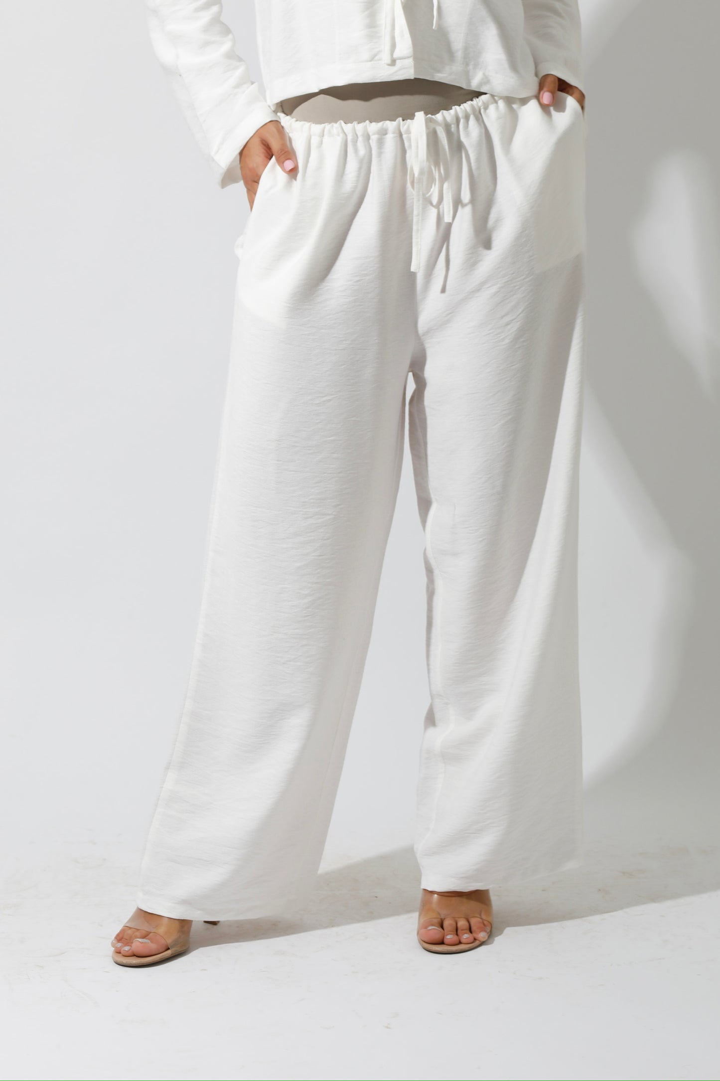 Short Cardigan & Lose Tied Pants Set - White