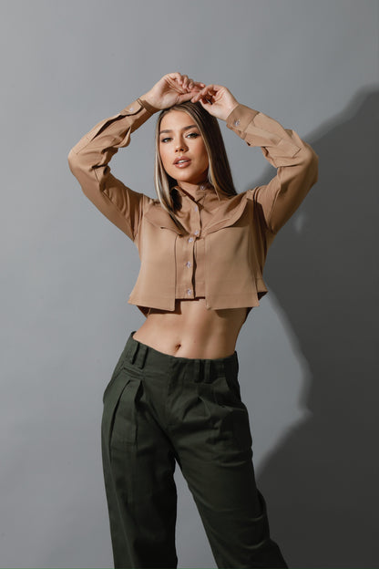 Pockets Cropped Shirt - Beige