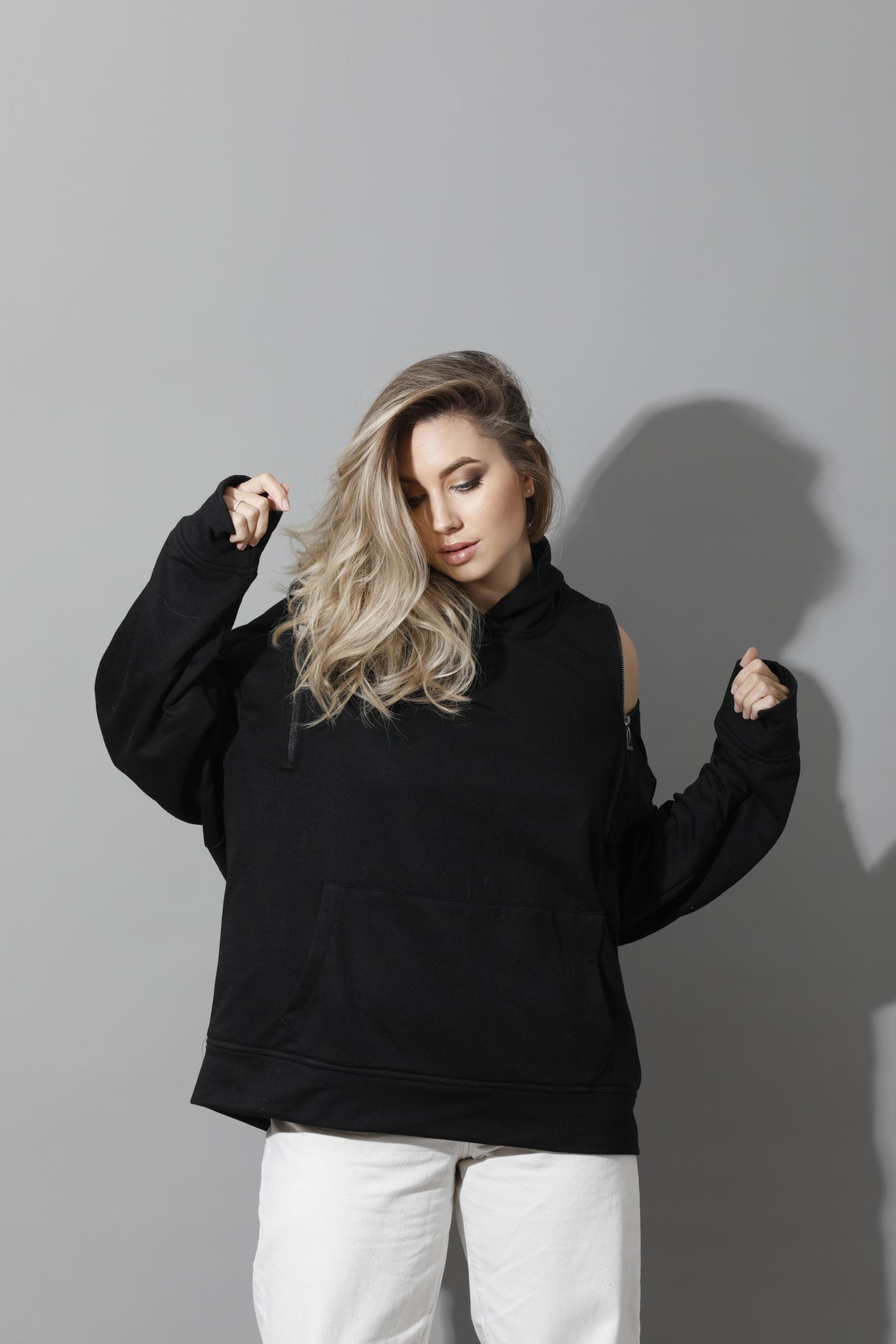 Zipped Oversized Hoodie - Black