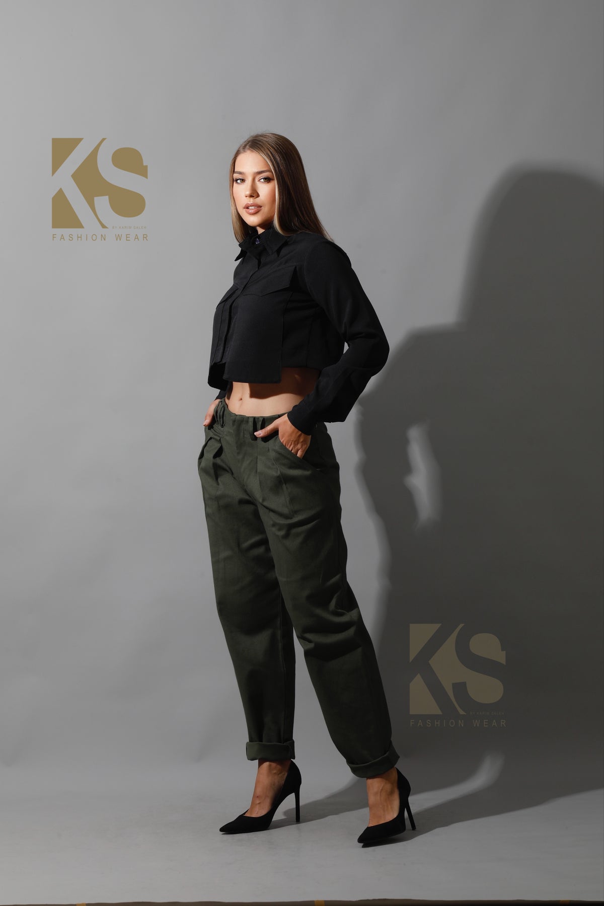 Pockets Cropped Shirt - Black