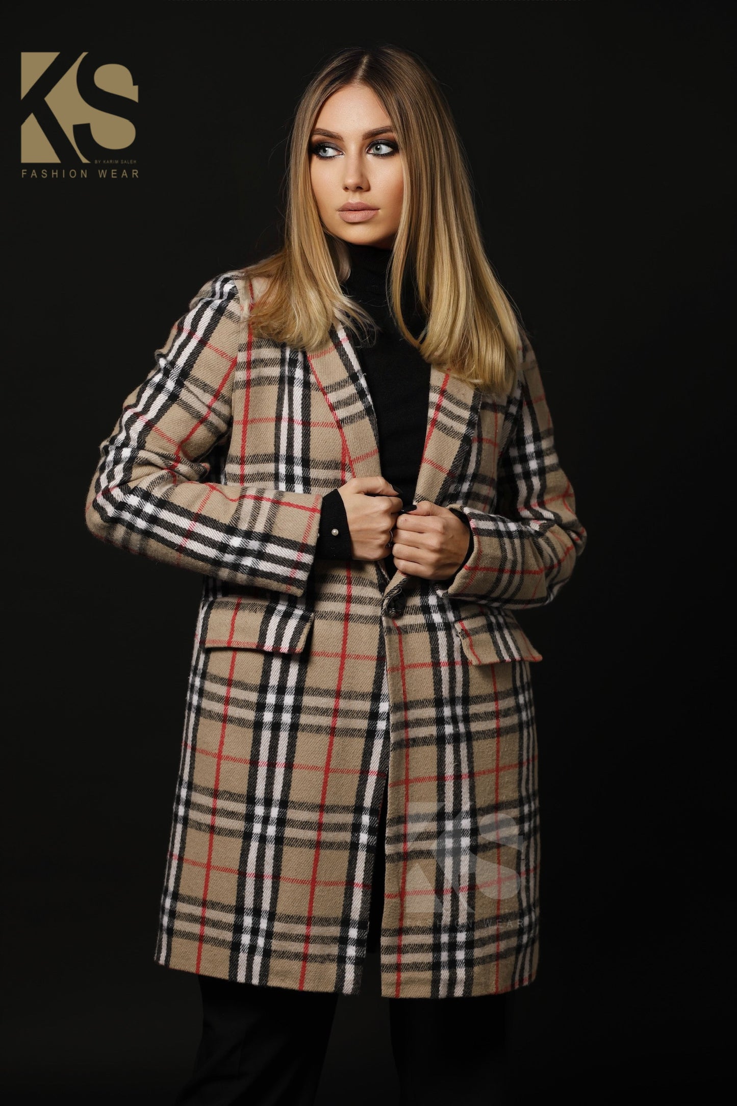 Short Checks Coat - Beige